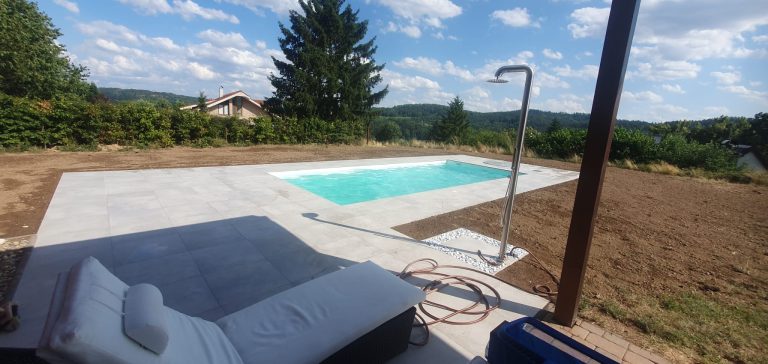 Bazén po stavbě